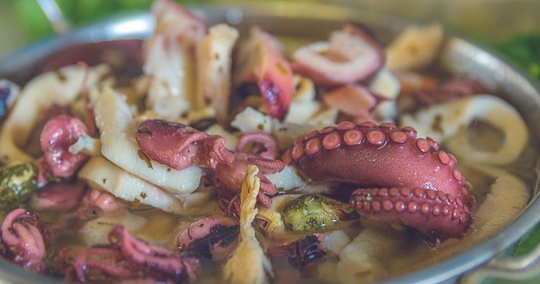 Χταπόδι-λουκούμι: Μια Ελληνίδα food blogger αποκαλύπτει τα μυστικά για να το μαγειρέψεις σωστά