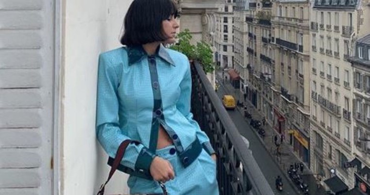 Δεν υπάρχει άλλο σαν αυτό. Το «γαλάζιο της πισίνας» είναι το χρώμα του καλοκαιριού