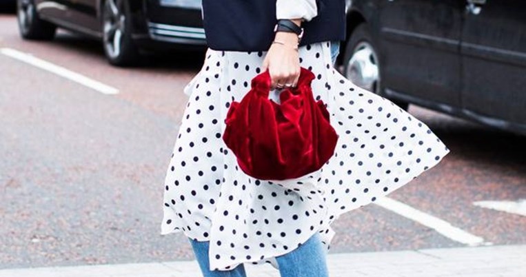 Βρήκαμε τα τέλεια ανοιξιάτικα παπούτσια για skinny τζιν. Κοστίζουν 30 ευρώ, μακραίνουν το πόδι