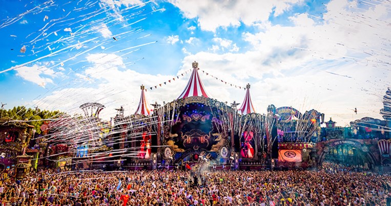 To φεστιβάλ Tomorrowland έρχεται στην Αθήνα και το κοινό της ηλεκτρονικής μουσικής παραληρεί 