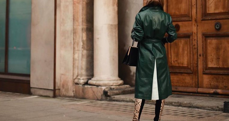 Μια fashion editor αποκαλύπτει: 8 τρικ να περπατάς με άνεση και φυσικότητα όταν φοράς τακούνια