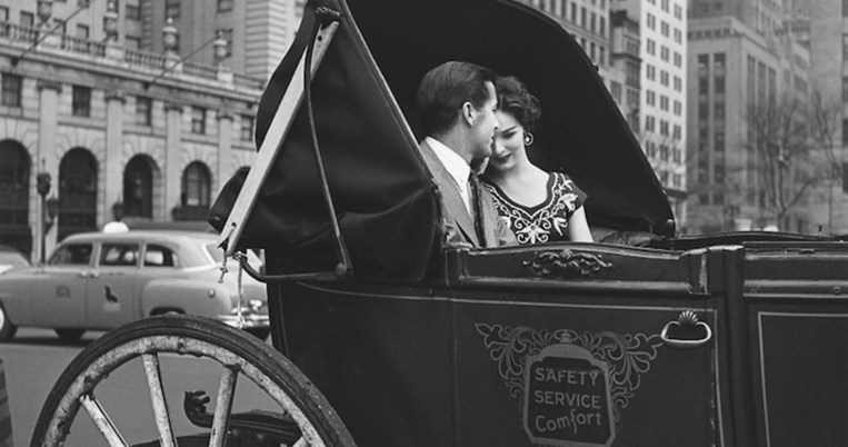 Η αγάπη όπως είναι αληθινά. Μυστικά πορτρέτα ζευγαριών στον δρόμο από τη θρυλική Βίβιαν Μάιερ