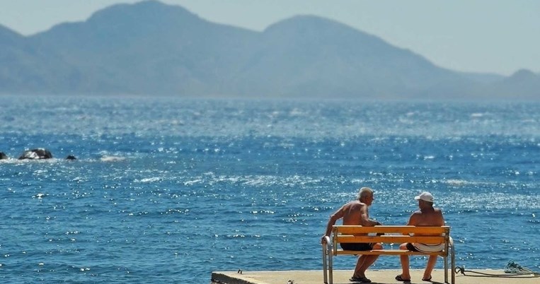 «Γιατί στην Ικαρία οι άνθρωποι ζουν για πάντα».Nτοκιμαντέρ αποκαλύπτει το μυστικό του νησιού