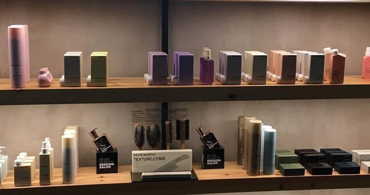 Πήγαμε στο κομμωτήριο που όλες οι αναγνώστριες του WomanTOC έχουμε 20% έκπτωση 