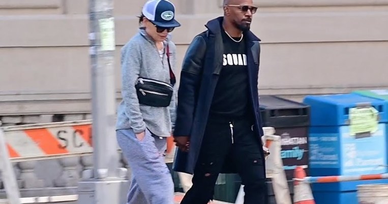 Αποφάσισαν να το δηλώσουν: Η Κέιτι Χολμς και ο Τζέιμι Φοξ χέρι-χέρι στους δρόμους της Νέας Υόρκης