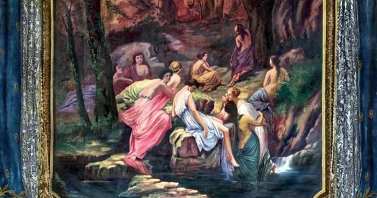 Η πανέμορφη, ιστορικής σημασίας αυλαία, επιστρέφει στο Δημοτικό Θέατρο Πειραιά μετά από 93 χρόνια