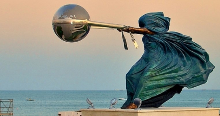 Η Δύναμη της Φύσης: Μια σειρά εντυπωσιακών γλυπτών που έχουν νικήσει τη βαρύτητα