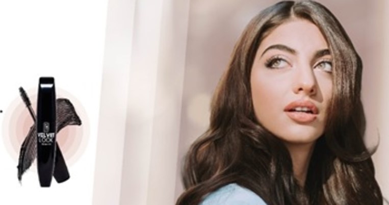 Ήρθε η μάσκαρα που θα σε κάνει να μοιάζεις σα να φόρεσες ψεύτικες βλεφαρίδες