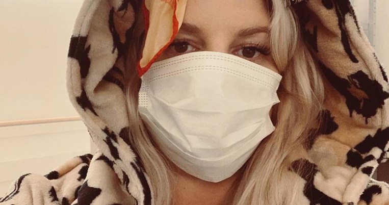 «Δεν βουρτσίζει τα δόντια της»: Η Τζέσικα Σίμπσον και άλλοι σταρ με τις πιο αηδιαστικές συνήθειες