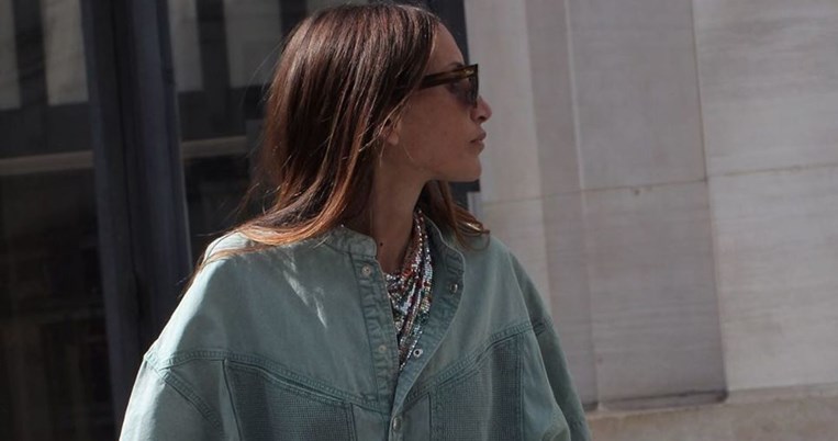 Οι στιλίστριες αποφάνθηκαν: Το ένα οικονομικό αξεσουάρ που δίνει αίσθηση πολυτέλειας σε κάθε λουκ