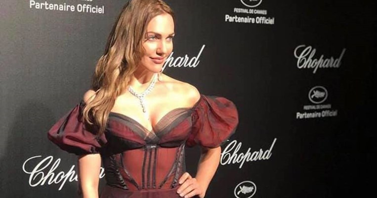 Ο Βασίλης Ζούλιας ντύνει τη «Χουρέμ» με μία συγκλονιστική δημιουργία στο Φεστιβάλ Καννών 