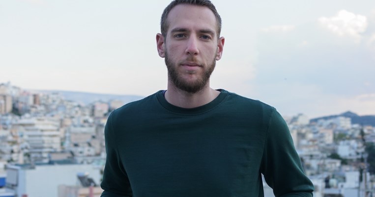 Βασίλης Κεκάτος: Ο Έλληνας σκηνοθέτης που διεκδικεί Χρυσό Φοίνικα για μία ταινία μικρού μήκους 