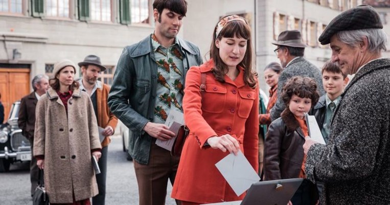 To dresscode των εκλογών: Ο Στάθης Σαμαντάς σου δίνει συμβουλές για την περίσταση