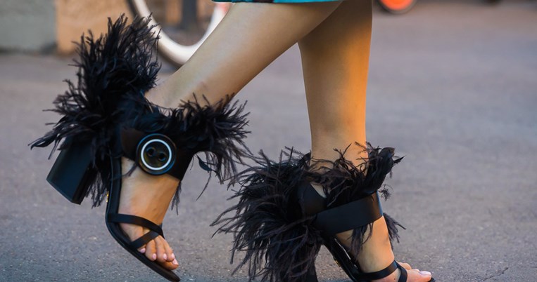 Μην τα ονειρεύεσαι. 10 ζευγάρια παπούτσια Prada που μπορείς να αποκτήσεις χωρίς να καταξοδευτείς