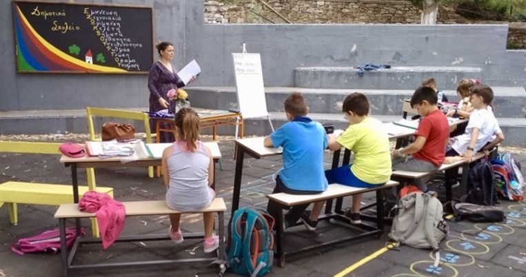 Το καλύτερο σχολικό μάθημα έγινε στην Τήνο. Η απλή αλλά εμπνευστική πρωτοβουλία μιας δασκάλας