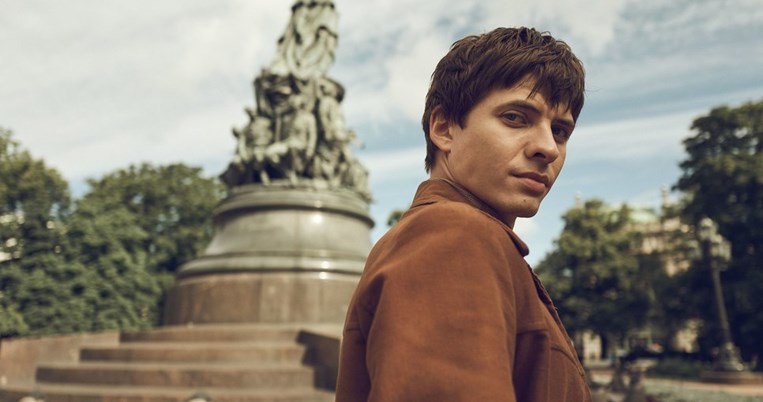 Το κυνήγι με τις μυστικές υπηρεσίες, το πάθος για τον χορό. Tο τρέιλερ της ταινίας για τον Νουρέγιεφ