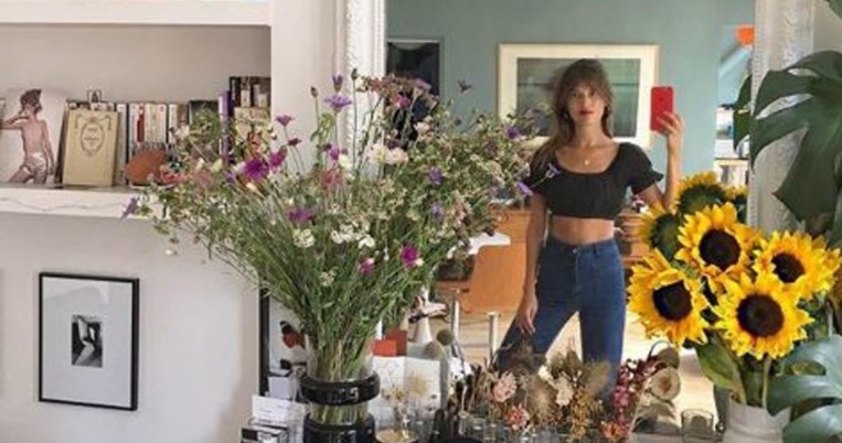 Aπλότητα, στυλ και ομορφιά. Τα 10 πράγματα που αγοράζει μία Παριζιάνα από το IKEA 