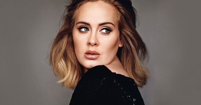 Αυτός ο οίκος ντύνει την Adele στο παγκόσμιο tour της
