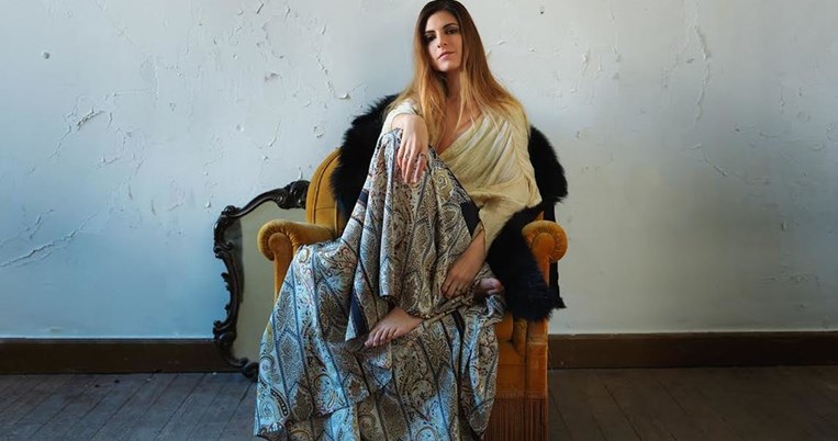 Η Angelika Dusk απαντά στο ερωτηματολόγιο του WomanTOC