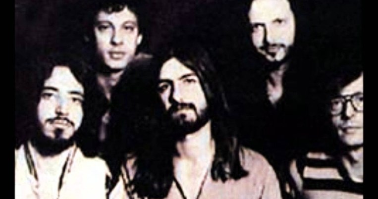 Έφυγε από τη ζωή ο κορυφαίος κιθαρίστας των Socrates Γιάννης Σπάθας