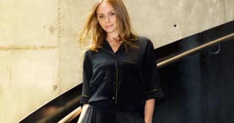 «Eίναι λάθος να πλένετε τα ρούχα σας». Η συμβουλή της Στέλλα Μακάρτνεϊ για τη μόδα σοκάρει