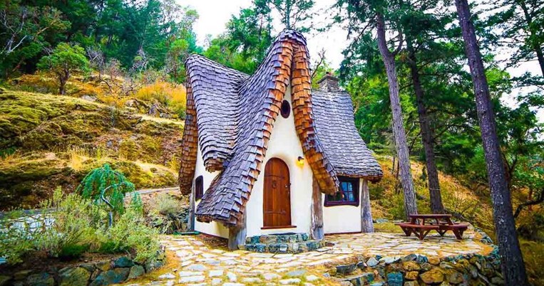 Το ζαχαρόσπιτο του παραμυθιού υπάρχει - αλήθεια. Ένα σπίτι βγαλμένο από τη φαντασία πάνω στον ωκεανό