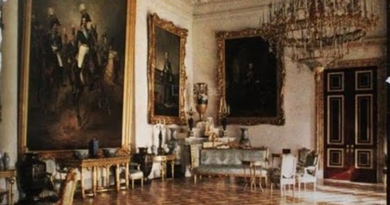 Σπάνιες φωτογραφίες από τις τελευταίες μέρες της οικογένειας Ρομανόφ στο ρωσικό παλάτι 