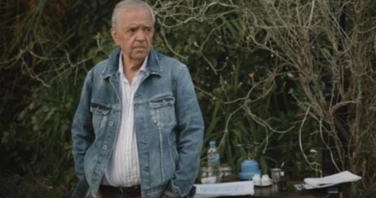 Πέθανε ο Σταύρος Τσιώλης, ο σκηνοθέτης της ταινίας «Ας περιμένουν οι γυναίκες»