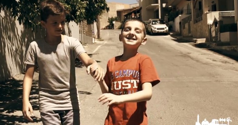 «Κέρδισες!»: Το ελληνικό βίντεο που υπολογίζεται ότι έφερε δάκρυα στα μάτια 1 εκατομμυρίου θεατών