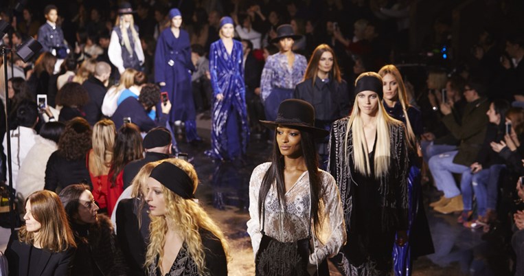 Το εντυπωσιακό show της H&M στο Παρίσι τα είχε όλα