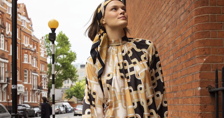 Μια συνεργασία-έκπληξη της H&M μας φέρνει εικόνες από τα ξέφρενα 60s του Λονδίνου 