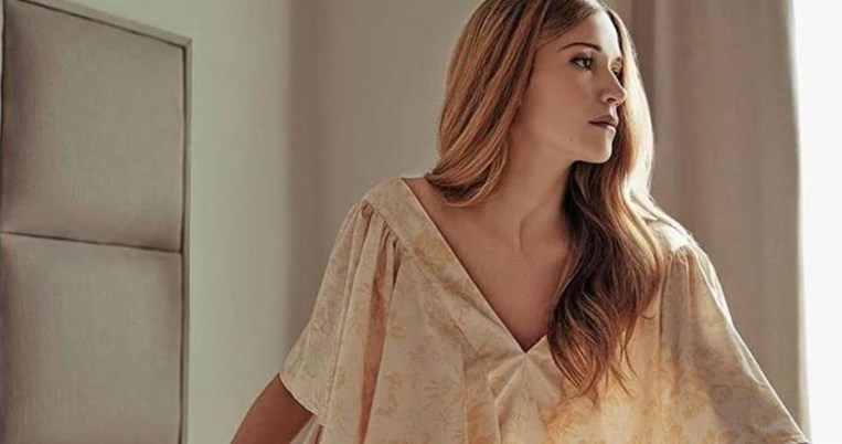 Ιωάννα Παππά: H νέα μαμά φωτογραφίζει το 15 ημερών αγοράκι της