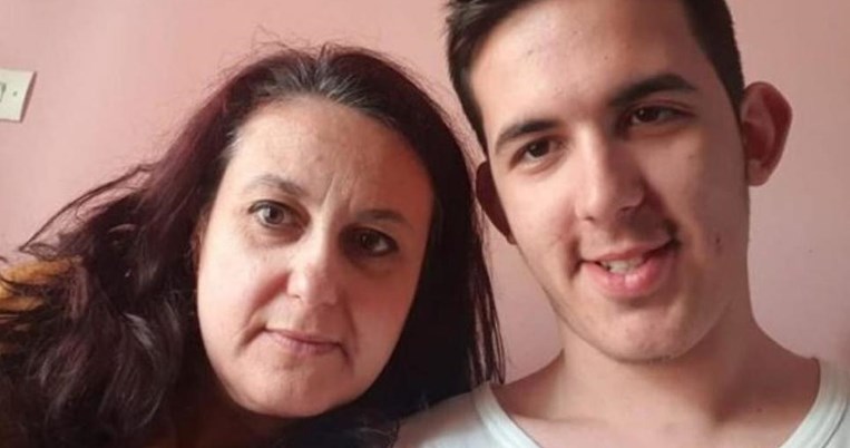 Συγκέντρωσε 19.125 μόρια. Η πρωτιά μίας 44χρονης μητέρας 4 παιδιών στις Πανελλήνιες