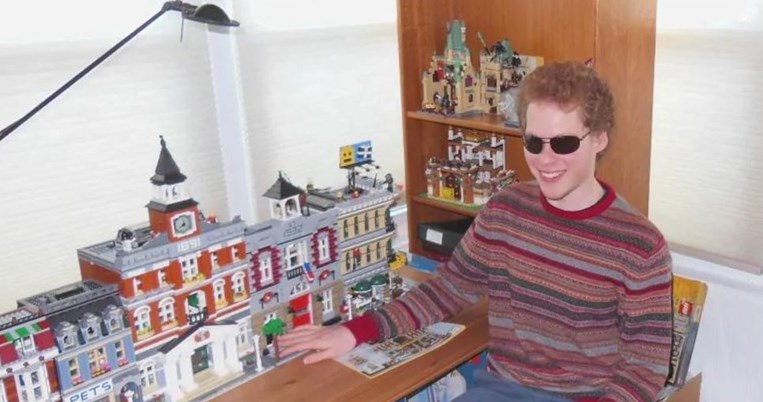 Ένας 22χρονος τυφλός λάτρης των Lego ενέπνευσε οδηγίες σε κώδικα Μπράιγ για τα διάσημα τουβλάκια