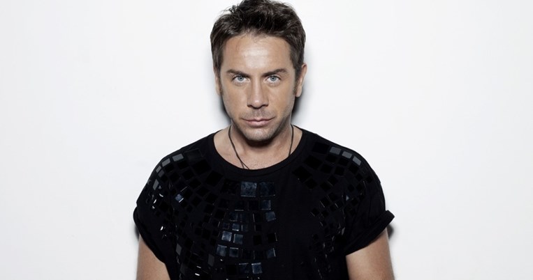 To post του Γιώργου Μαζωνάκη με το πρωινό που έγινε viral - Πού είναι το κοτέτσι;