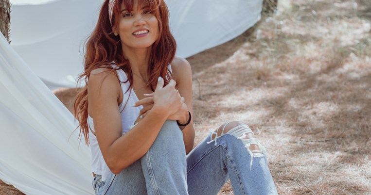 Η νέα συλλογή sneakers της Μαίρης Συνατσάκη φλερτάρει με τα τρεντ της εποχής