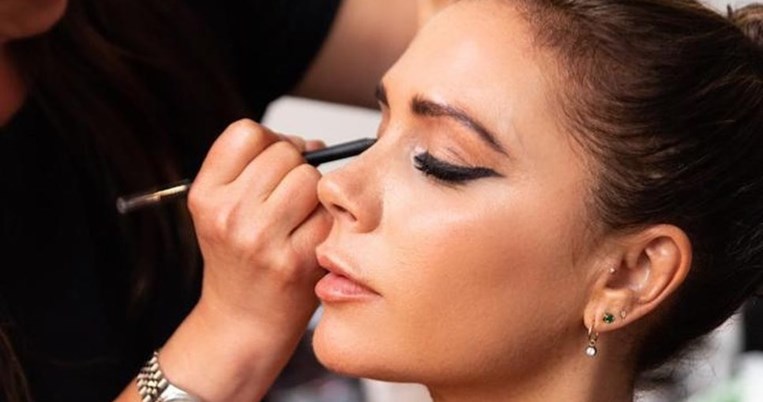 To ολοκαίνουργο brand καλλυντικών της Βικτόρια Μπέκαμ είναι ακαταμάχητο και εκπληκτικά προσιτό