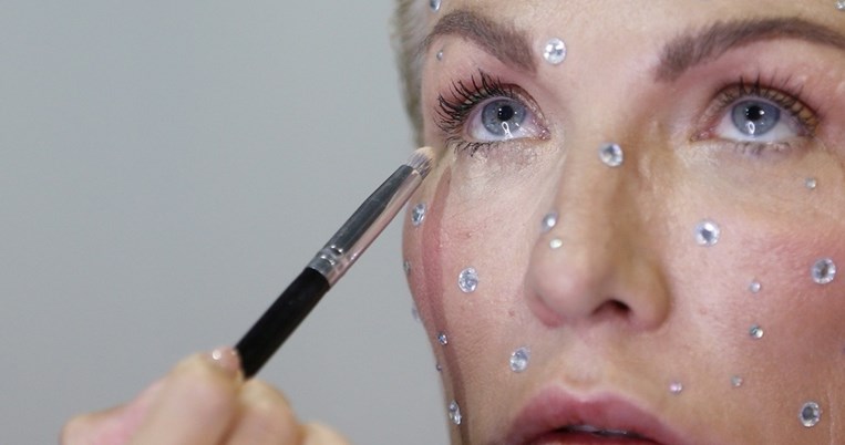 Το λάθος στο μακιγιάζ που οι makeup artists των διασήμων θα ήθελαν να σταματήσεις να κάνεις