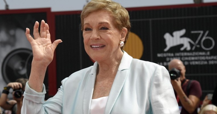 «Πρακτικά τέλεια από κάθε άποψη»: Η Τζούλι Άντριους θα βραβευτεί για το σύνολο της καριέρας της