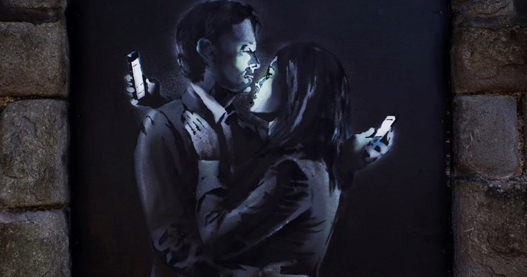 Επιστήμονες αποκάλυψαν ποιος είναι ο Banksy και τώρα πια έχουμε και φωτογραφία του