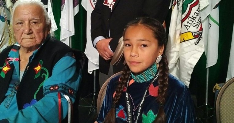 H 13χρονη Ινδιάνα στον Καναδά που αγωνίζεται για την προστασία των υδάτινων πόρων του πλανήτη