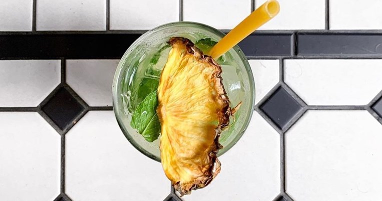 Τα πλαστικά καλαμάκια είναι ξεπερασμένα. Στα μπαρ της Ιταλίας τα αντικαθιστούν με μακαρόνια