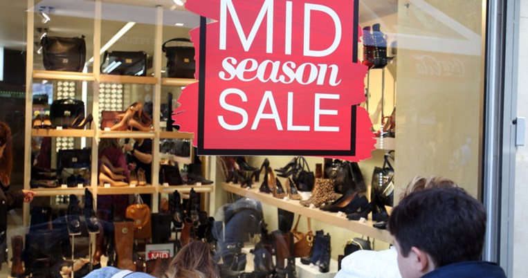 Τρεις διαφορετικές εκπτώσεις έρχονται μέσα στον Νοέμβριο. Ποιες είναι, πότε αρχίζουν, τι προσέχουμε