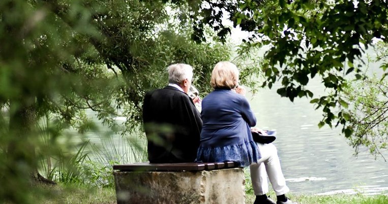 Φρένο στη νόσο του αιώνα. Επιστήμονες βρήκαν το πρώτο φάρμακο που επιβραδύνει το Αλτσχάιμερ