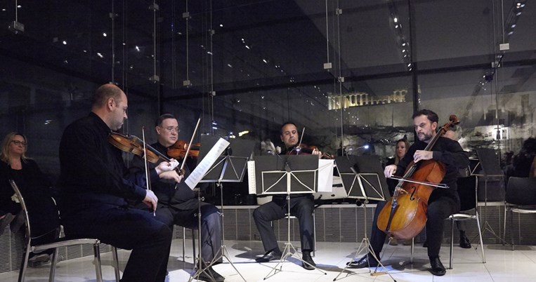 Ατόφια μαγεία: Συναυλία της Κρατικής Ορχήστρας Αθηνών στην Αίθουσα του Παρθενώνα
