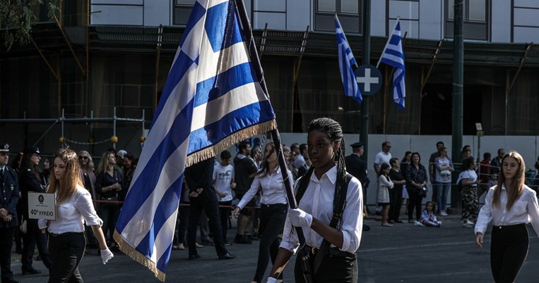 «Νιώθω Ελληνίδα»: Η συγκινητική ιστορία της 17χρονης από τη Νιγηρία. Τρεις φορές σημαιοφόρος