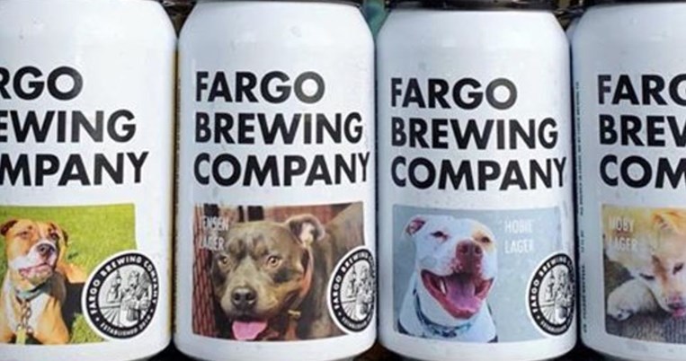 Ζυθοποιία κυκλοφόρησε μπίρες με φωτογραφίες σκύλων προς υιοθεσία στη συσκευασία. Μοναδική ιδέα