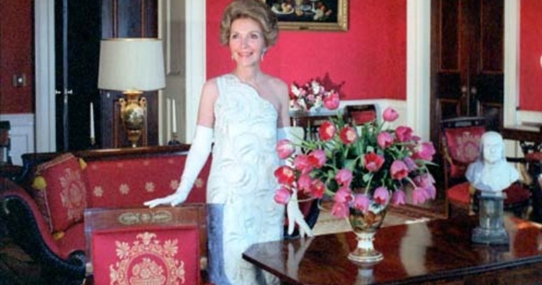 Nancy Reagan: Η πιο καλοντυμένη πρώτη κυρία φορούσε πάντα James Galanos