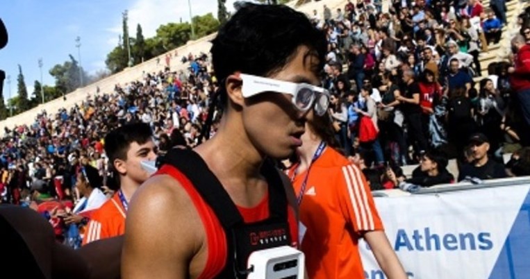 Τυφλός αθλητής από την Κορέα τερμάτισε χωρίς συνοδό στον Μαραθώνιο της Αθήνας