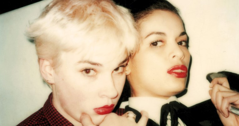 Έφερε κουνέλια στο Studio 54, όρισε τα selfies: Η φωτογράφος που κλίκαρε στη νυχτερινή ΝΥ των 80s
